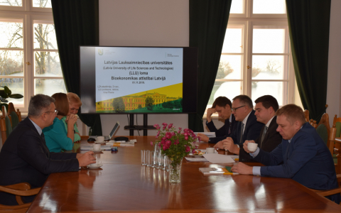 A. Ašeradena vizīte LLU