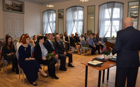 Attīstības fonds, stipendijas