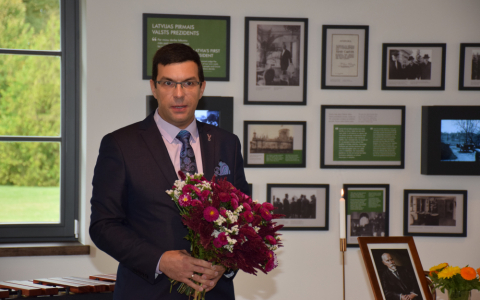 J. Čakstes stipendija