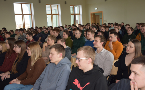 Latvijas Republikas Saeimas priekšsēdētāja Edvarda Smiltēna vizīte Meža fakultātē