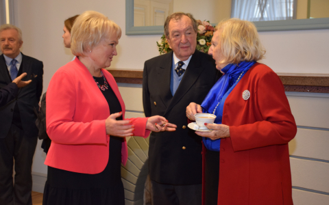 Burbonu karaliskās dinastijas institūts Jelgavas pilī