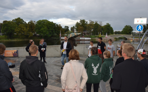 Stafete "... pa Jelgavu kāds students klīst"