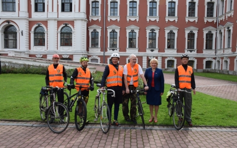 Drosmes un cilvēcības velobrauciens