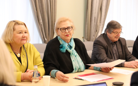 tiekas Latvijas Augstskolu profesoru asociācijas valdes pārstāvji