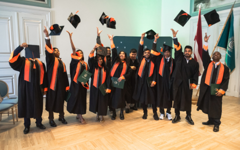 Inženierzinātņu un informācijas tehnoloģiju fakultāte absolventu ziemas izlaidums