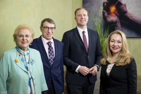 Latvijas Zinātņu akadēmijas ģenerālsekretāre, Latvijas Zinātņu akadēmijas Lauksaimniecības un meža zinātņu nodaļas priekšsēdētāja Baiba Rivža (no kreisās), Latvijas Zinātņu akadēmijas prezidents Ivars Kalviņš, ekonomikas ministrs Viktors Valainis un Latvijas Zinātņu akadēmijas Ekonomikas institūta valdes priekšsēdētāja Ņina Linde