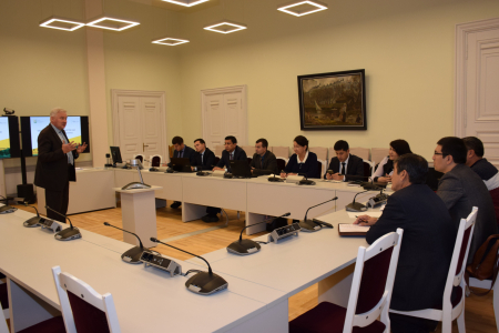 Uzbekistānas kolēģi viesojas LLU