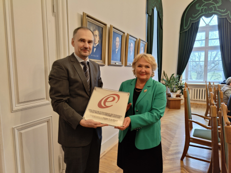 LBTU - Investors in excellence