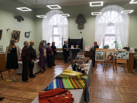 Izstāde "Katra darbā ir vieta radošumam"