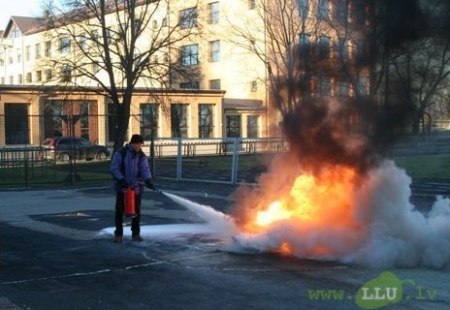 LLU MF darbinieki mācījās dzēst 