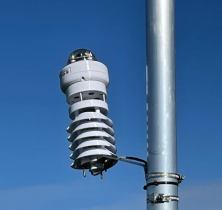 Mācību un pētījumu saimniecībā "Pēterlauki" uzstādīta meteostacija meteoroloģisko un vides datu novērošanai