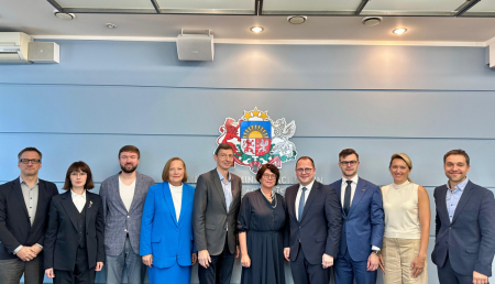 VARAM ministrs ar MIC padomi vienojas par sadarbības prioritātēm mākslīgā intelekta attīstīšanai Latvijā