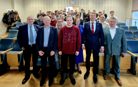 Klimata un enerģētikas ministrs Kaspars Melnis tiekas ar LBTU studentiem