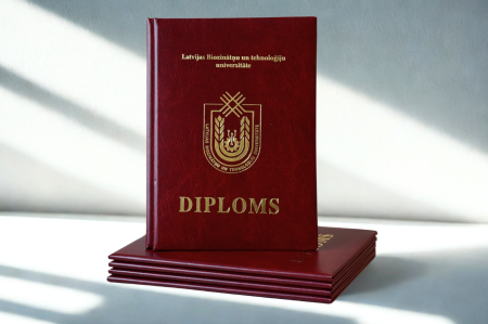 Apsveicam! 40 mūsu universitātes absolventi saņems izcilības diplomus