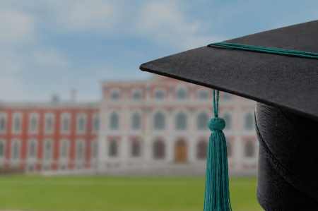 Jūnijā Latvijas Biozinātņu un tehnoloģiju universitātē sveiks 700 absolventus
