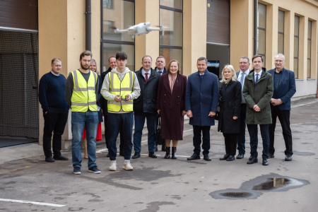 Zemkopības ministrijas vizīte Latvijas Biozinātņu un tehnoloģiju universitātē: atklāts Viedo tehnoloģiju laboratoriju komplekss