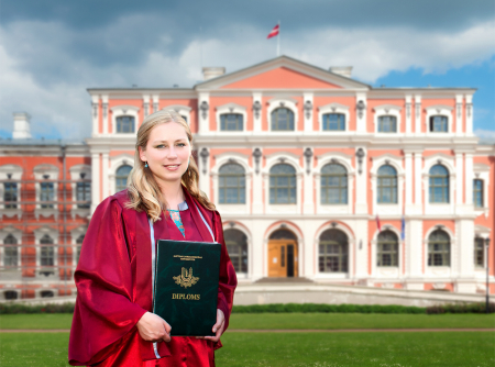 Par pirmo akadēmiķes Baibas Rivžas stipendijas laureāti kļūst ESAF maģistra studiju absolvente Ieva Priede