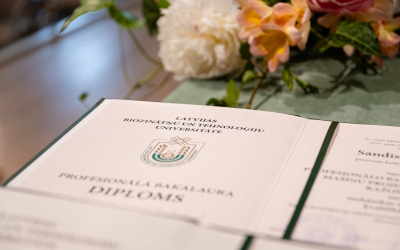 Latvijas Biozinātņu un tehnoloģiju universitātē ziemas izlaidumos sveiks jaunos nozares absolventus